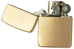 Zippo 1941 Replica Brass Brush 60001170 Gold, Feuerzeug -Deutschland Jagd Licht Verkaufs-Shop ZP1941B 000075 03 zippo